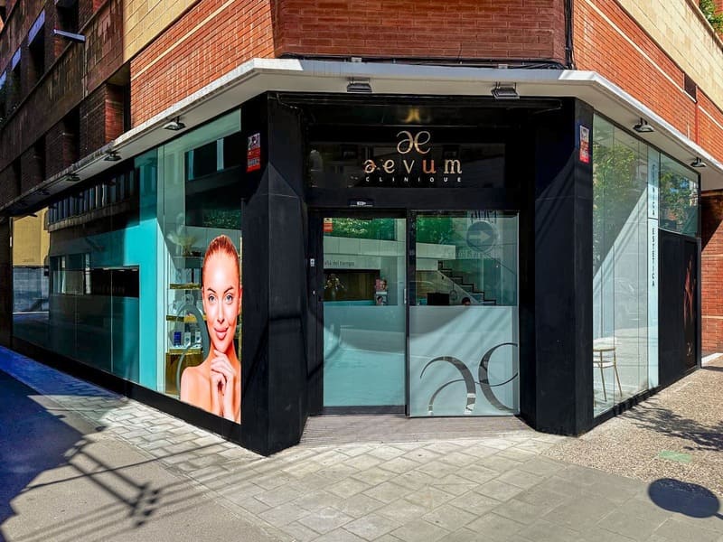 Paciente en consulta de medicina estética en Granollers, Vallès Oriental